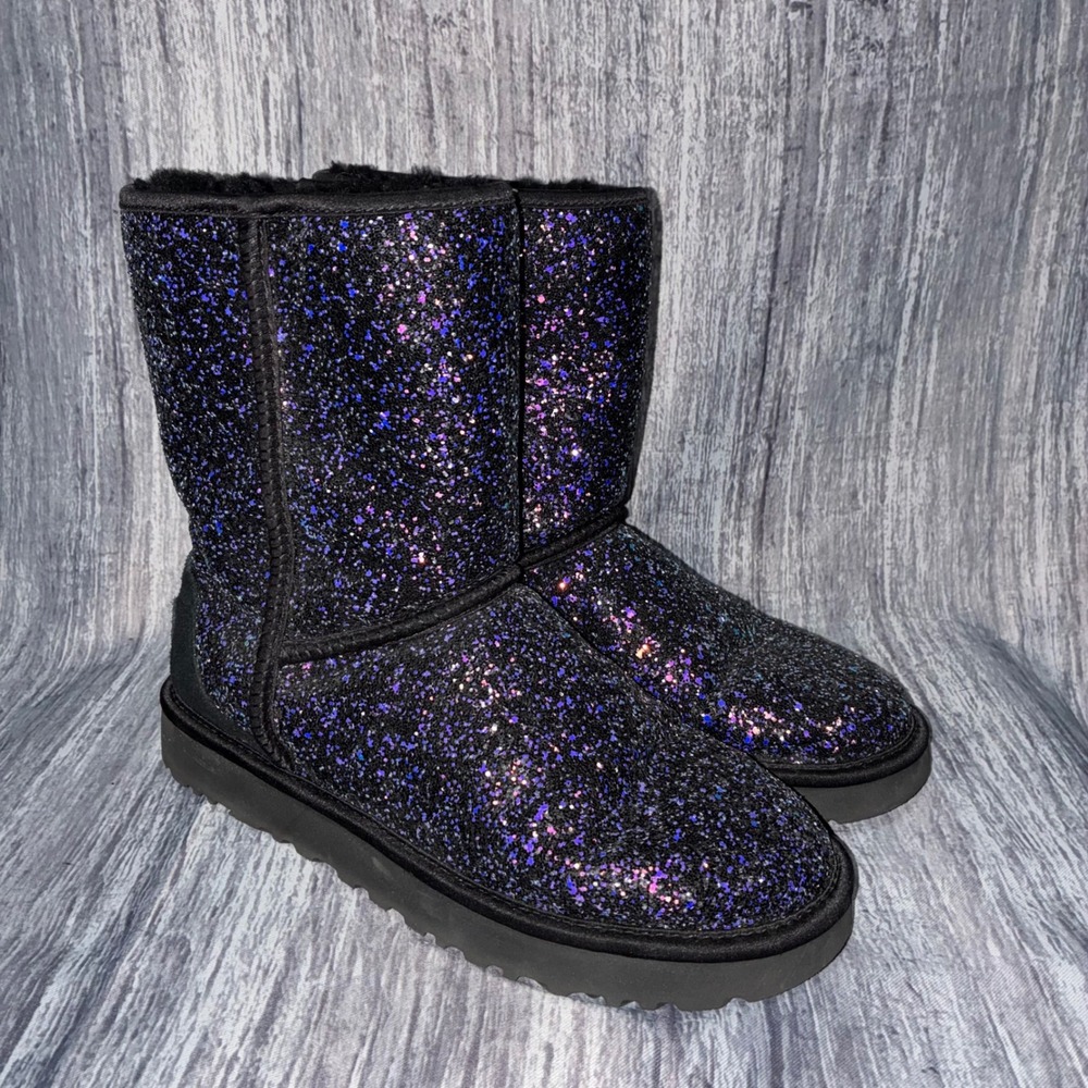 UGG Classic Short Glitter Cosmos‎ Boots Women's Size 9 Sparkle Suede Winter Warm